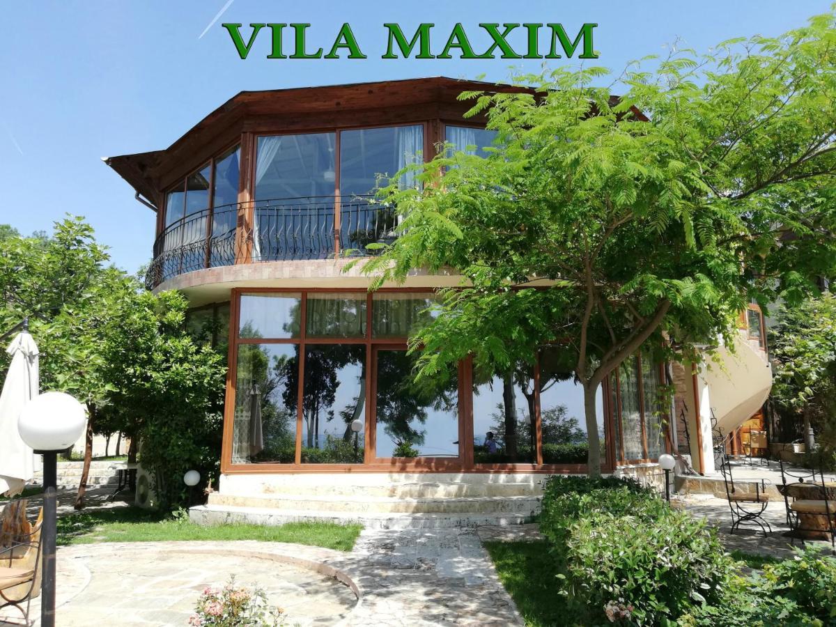 Villa Maxim Warna Exterior foto