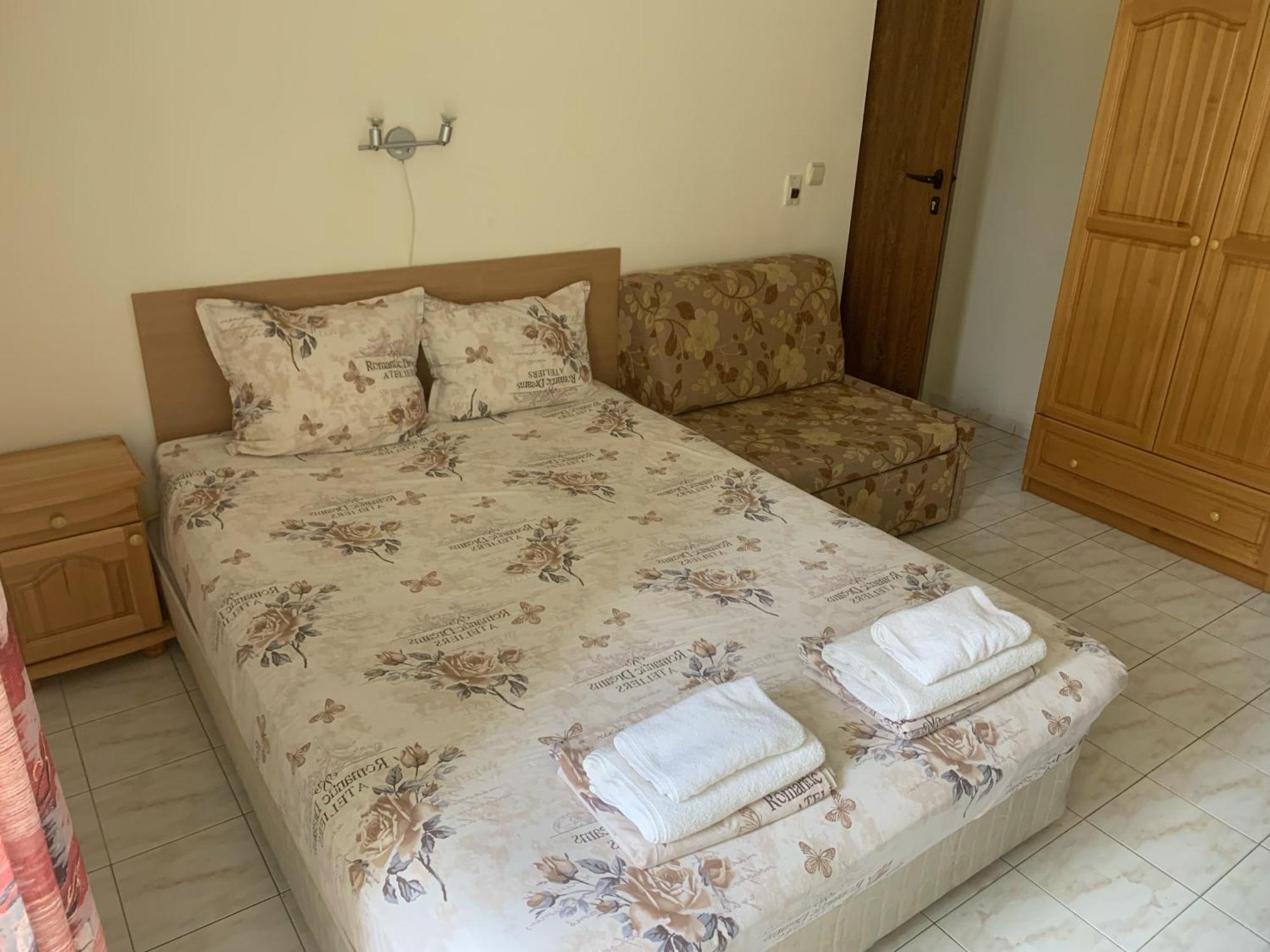 Villa Maxim Warna Exterior foto